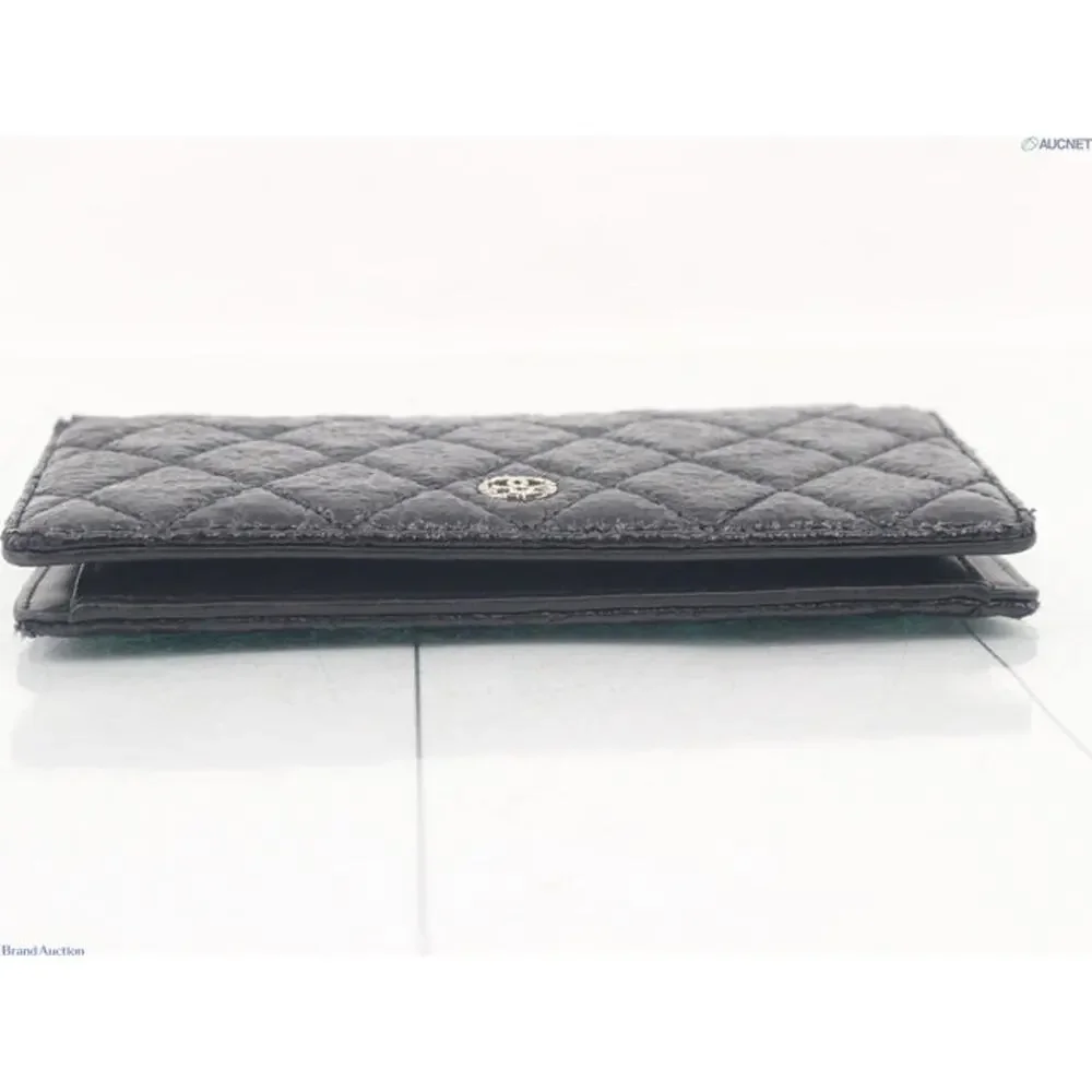 5909 - Chanel Matelasse Coco Button bi-fold wallet